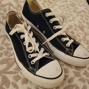 Womens converse GUC 9.5 shoes